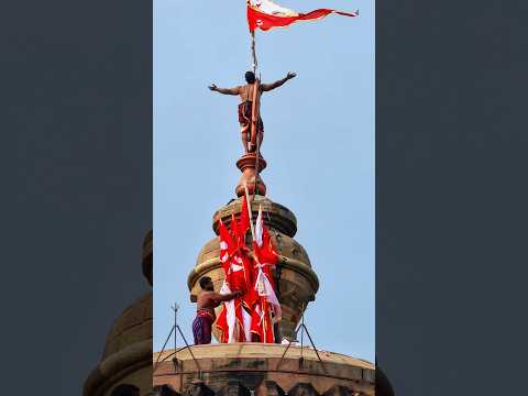 Video thumbnail for Scaling a 180-Foot Ancient Masterpiece With Zero Safety Gear! ποΈπ© #LingarajTemple #odishatourism - Travel Vlogs & Visual Journeys